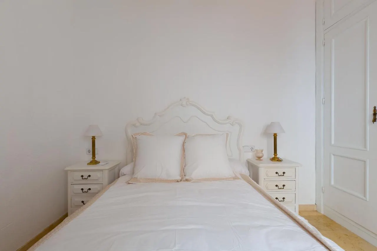Central Apartment With Two Bedrooms And A Patio Malaga Spain