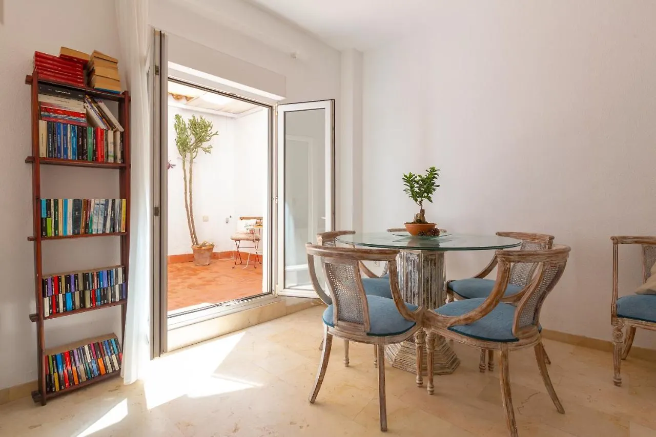 Central Apartment With Two Bedrooms And A Patio Malaga Spain