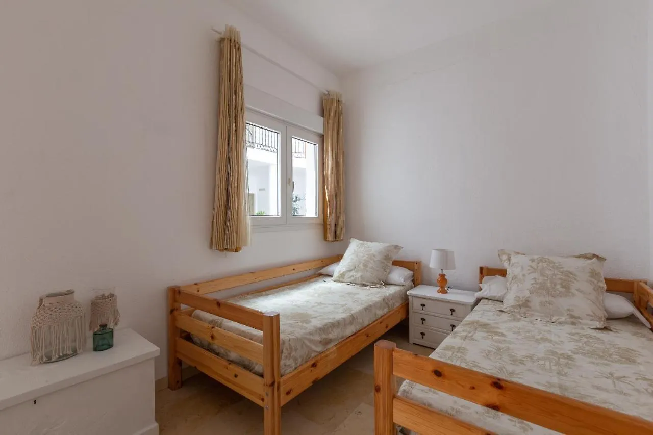 Central Apartment With Two Bedrooms And A Patio Malaga
