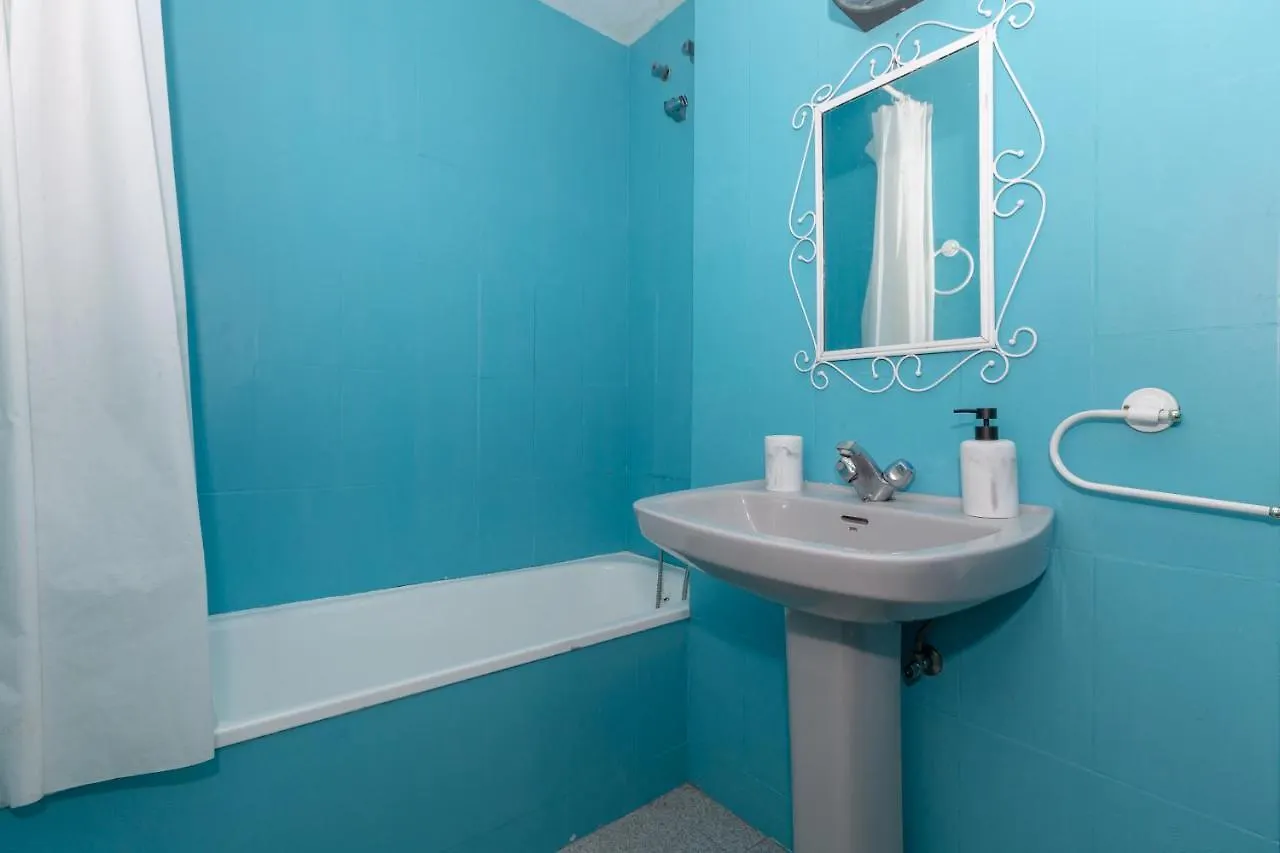 Central Apartment With Two Bedrooms And A Patio Malaga
